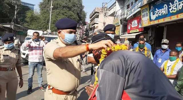 SP honored to cleaning staff